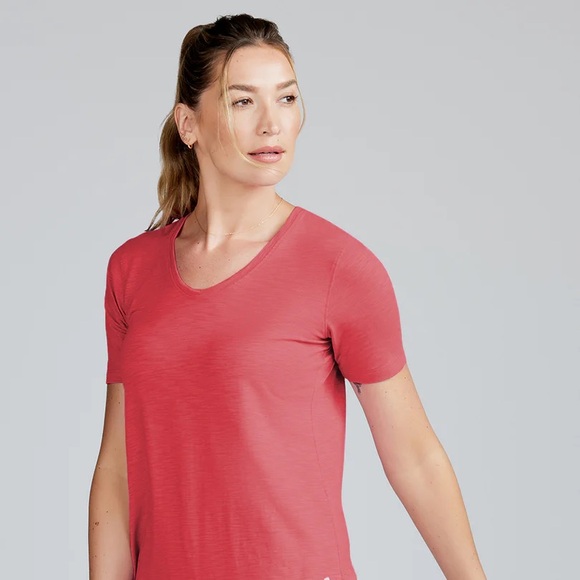 Tasc short sleeve activewear shirt. Size L. Berry color. NWT - Picture 2 of 6